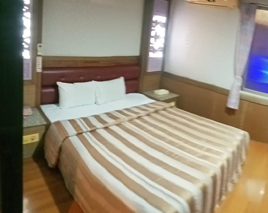 Love Boat Motel Chaozhou Eksteriør bilde